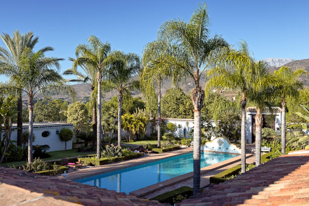 Camino Recovery - Poolside